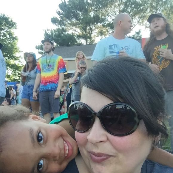 Meet your Posher, Amanda - Picture 1 of 1